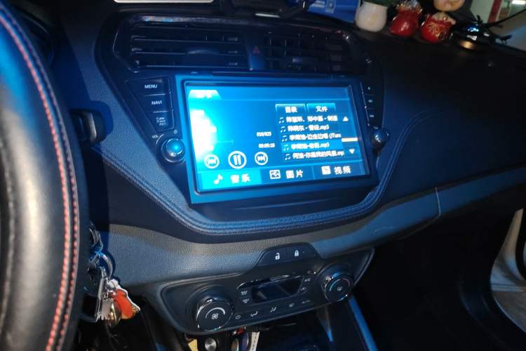 Used Ford Escort 2015 1.5L Automatic Fashion Model
