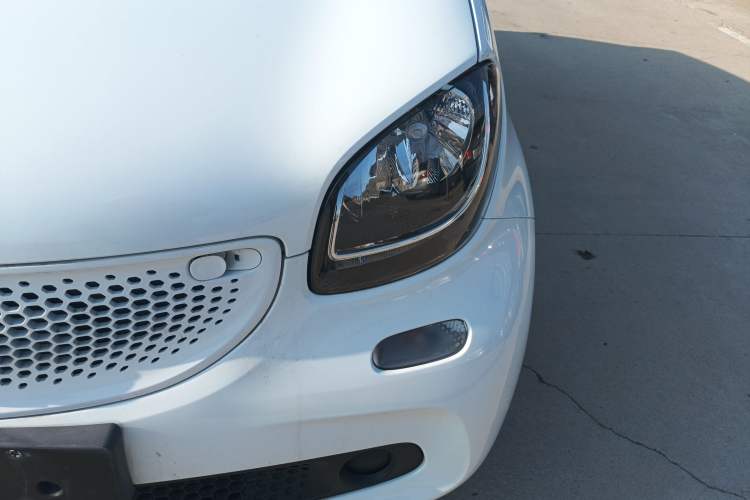 Used smart forfour 2016 1.0L 52 kW Passion Edition
