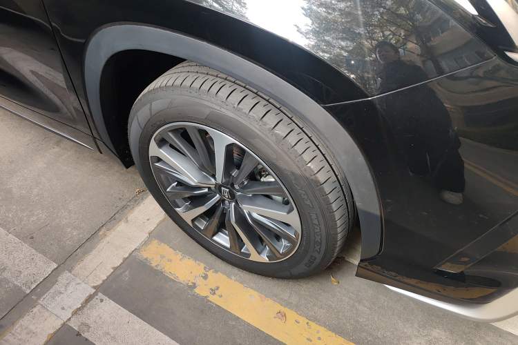 Used Toyota Crown Kluger 2023 2.5L HEV Four-Wheel Drive Prestige Edition Right Front Wheel Hub