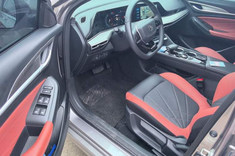 Used CHANGAN Eado 2022 PLUS Blue Whale NE 1.4T GDI DCT Prestige Edition
