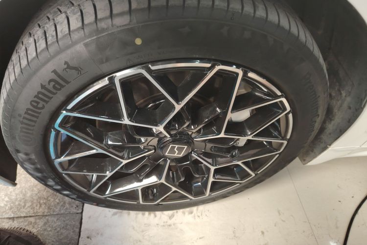 Used Zeekr 001 2024 ME Edition 100 kWh All-Wheel Drive
