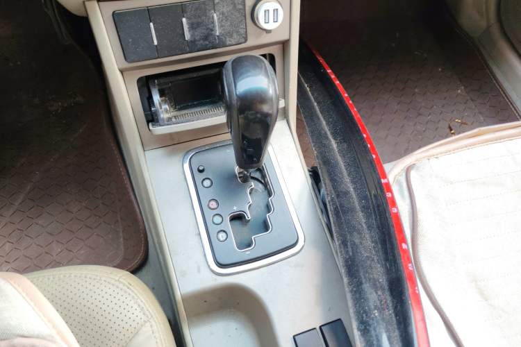 Used Geely Auto Classic Emgrand 2010 Sedan 1.8L CVT Luxury Model Gear Lever