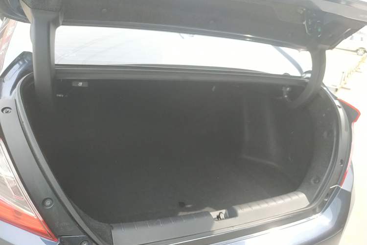 Used Honda Civic 2016 220TURBO CVT Luxury Edition
