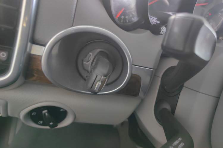Used Porsche Cayenne  Vehicle Key
