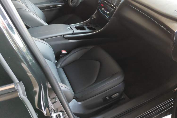 Used Toyota Avalon 2023 2.0L Premium Edition