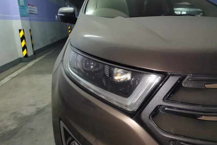 Used Ford Edge 2015 2.7T GTDi 4x4 Sporty 7-Seater Right Front Headlight