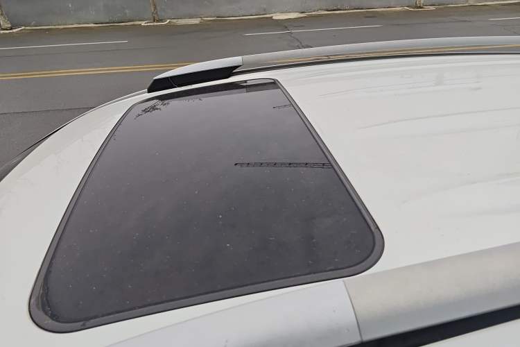 Used Toyota RAV4 2018 2.0L CVT Two-Wheel Drive Fashion X Edition Roof