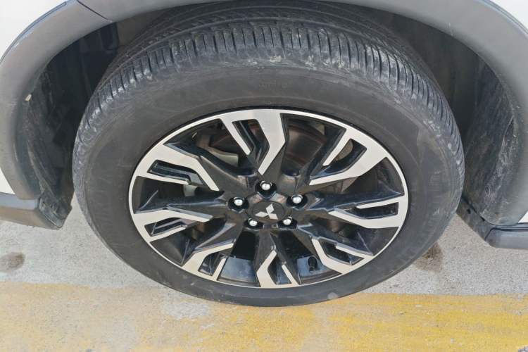 Used Mitsubishi Outlander 2020 2.4L 4x4 Zhi Xiang Edition 5 Seats