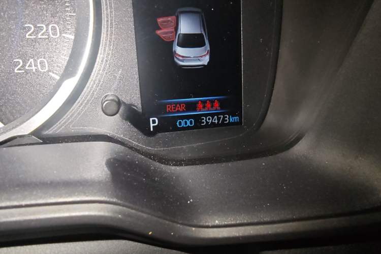 Used Toyota Levin 2019 Dual-Engine 1.8H E-CVT Sport Edition China VI Standard Odometer Close Up