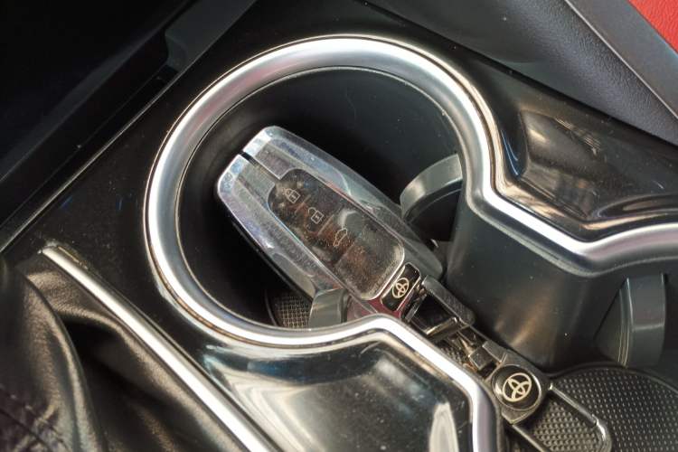 Used Toyota Camry 2019 Revised Version 2.0S Fēngshàng Edition