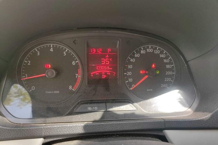 Used Volkswagen Jetta 2015 1.6L Automatic Comfort Model Instrument Cluster