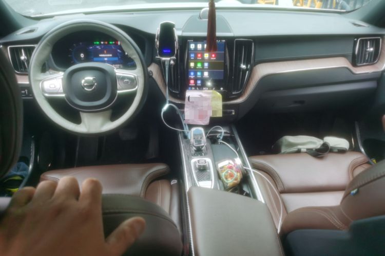 Used Volvo XC60 New Energy 2022 T8 Plug-in Hybrid Long-Range All-Wheel Drive Luxury Edition
