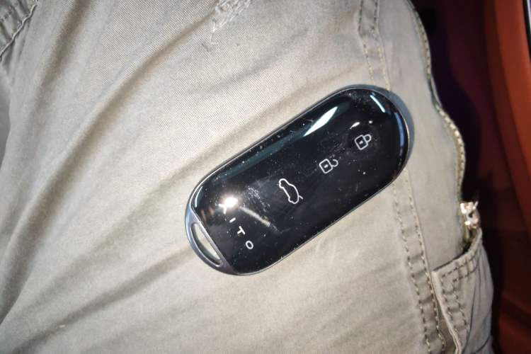 Used Hima AITO M7 2024 1.5T Intelligent Driving Rear-Drive Pro Version 5 Seats Vehicle Key