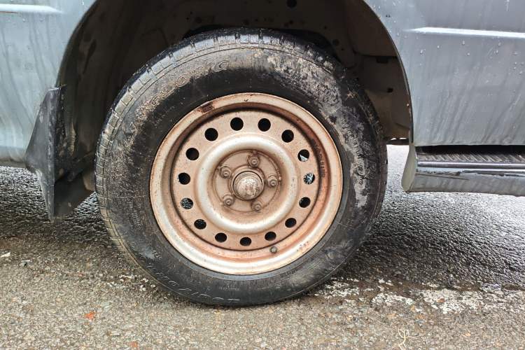 Used King Long Golden Way 2012 2.0L Passenger Version VVT Long-Wheelbase V20
