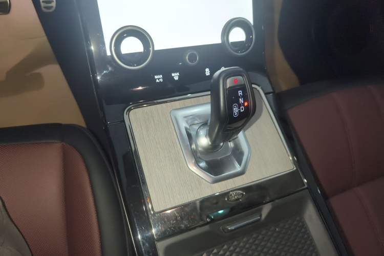 Used Land Rover Range Evoque 2022 Facelifted Aurora L 249 PS R-Dynamic Luxury Edition
