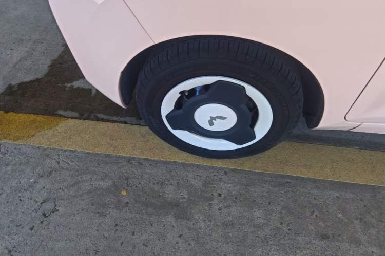 Used Wuling Hongguang MINIEV 2021 Macaron Premium Model – Lithium Iron Phosphate