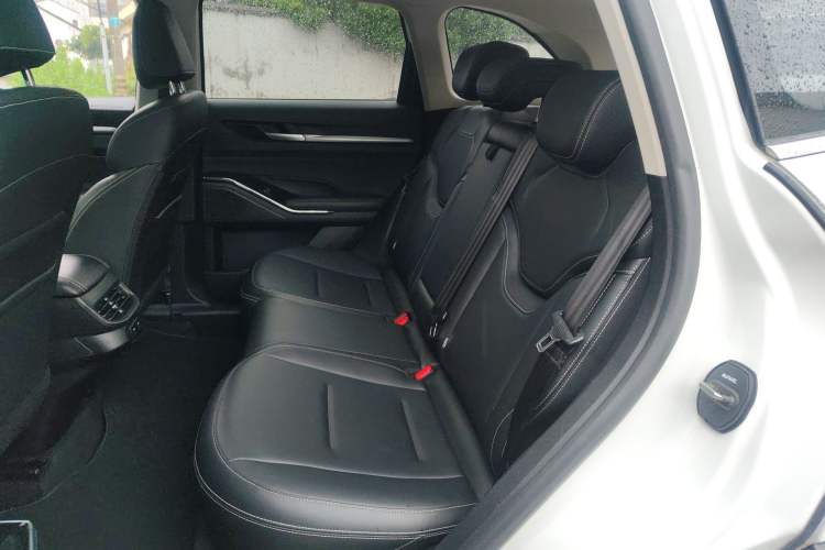 Used Haval H6 2022 3rd Generation 1.5T Automatic Two-Wheel Drive Max Left Rear Seat