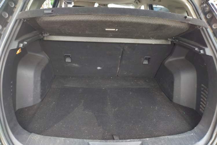 Used JMC Yusheng S330 2016 1.5L GTDi Automatic Two-Wheel Drive Comfort Edition
