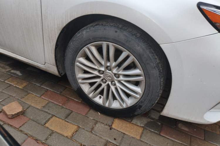 Used Lexus ES 2016 200 Midnight Special Limited Edition
