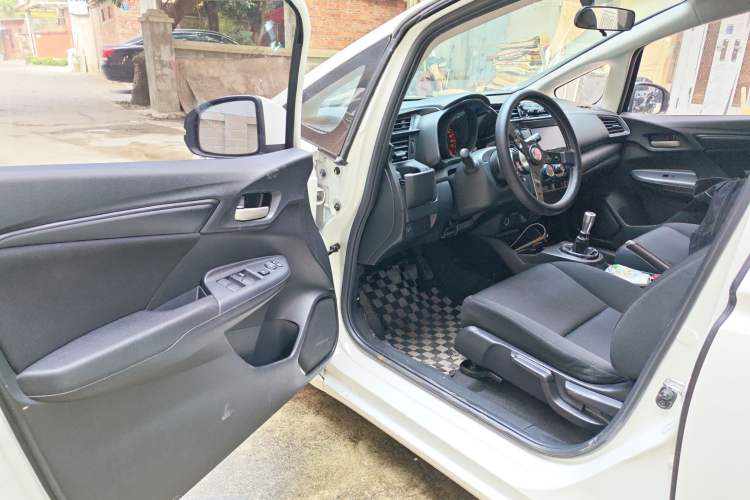 Used Honda Fit 2018 1.5L Manual Comfort Version
