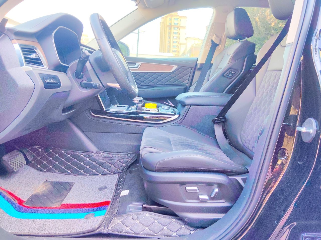Hongqi HS7 2022 2.0T DCT Two-Wheel Drive Smart Connect Flagship Edition Five Seats - Chinese Trim Chang — снимка 15