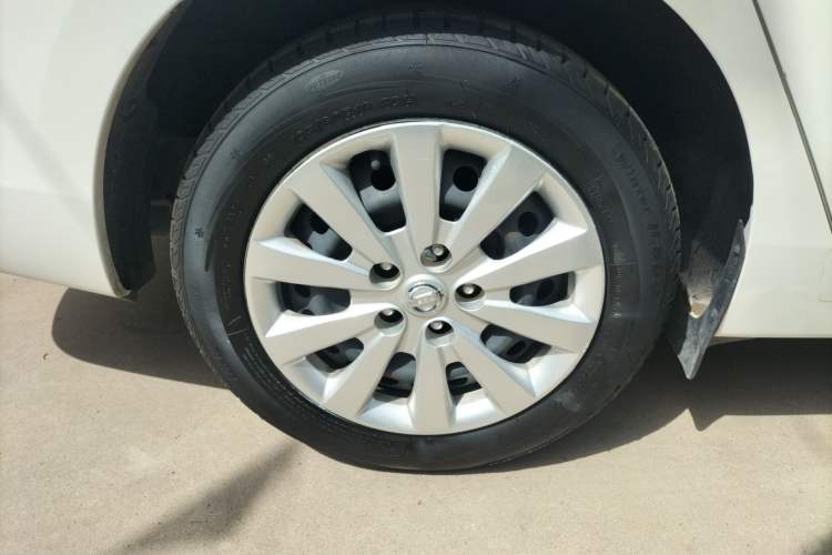 Used Nissan Sylphy 2021 Classic 1.6XE CVT Exclusive Edition Exterior 2