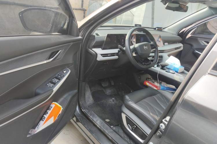 Used CHANGAN CS75 PLUS 2024 3rd Generation Champion Edition 1.5T Intelligent Drive Dynamic Model
