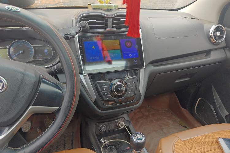 Used SWM X3 2017 1.6L Manual Fashion Model
