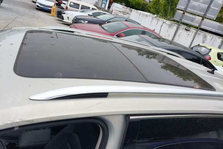 Used Volkswagen Tiguan L 2018 Facelift 330TSI Automatic Two-Wheel Drive Luxury Edition