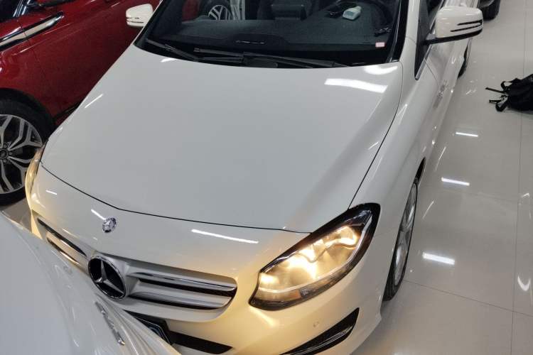 Used Mercedes-Benz B-Class 2017 B 200 Sport Edition Front