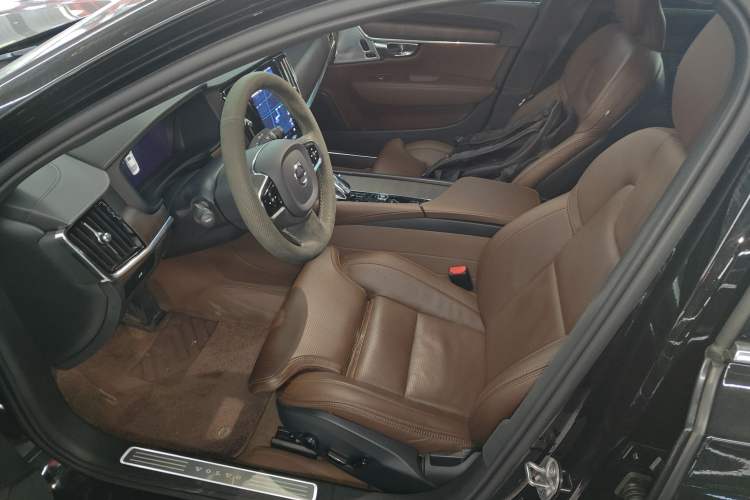 Used Volvo S90 2023 B5 Luxury Smart Edition