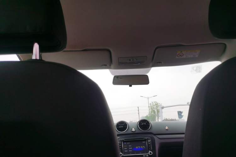 Used Volkswagen Jetta 2017 1.4L Manual Fashion Edition Headliner