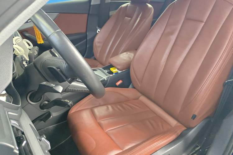 Used Audi A4L 2018 30th Anniversary Edition 40 TFSI Fashion Model Left Front Seat