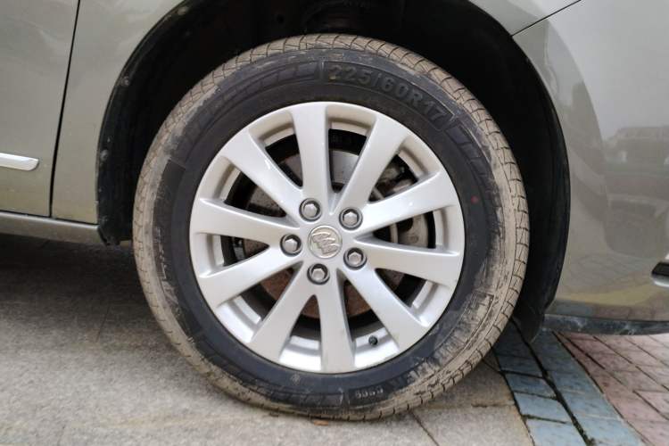 Used Buick GL8 2017 25S Prestige Version China V Standard Right Front Wheel Hub