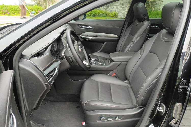 Used Cadillac XT4 2022 28T Two-Wheel Drive Prestige Version
