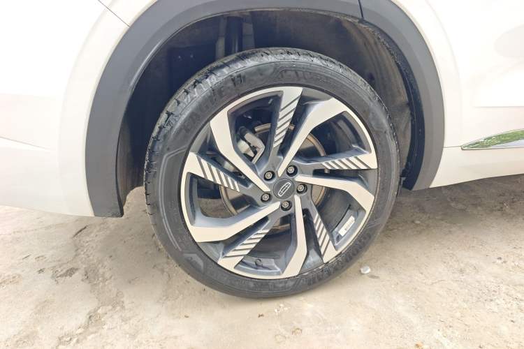 Used Geely Auto Monjaro L 2024 2.0TD High-Power Automatic Two-Wheel Drive Skyline Edition Right Rear Wheel Hub