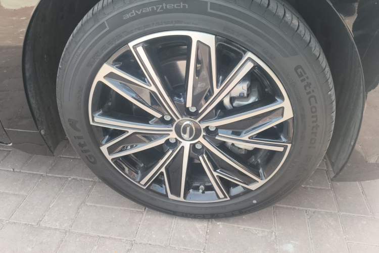 Used GAC Trumpchi E8 2024 Honor Series 2.0L Honor Edition Right Front Wheel Hub