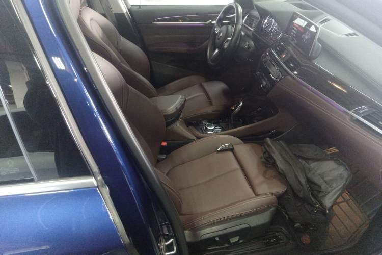 Used BMW X1 2020 xDrive25Li Luxury Edition Right Front Seat