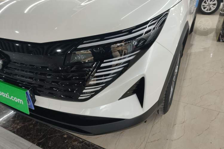 Used Nissan Qashqai 2025 Facelifted Honor 2.0L CVT XV Genuine Edition