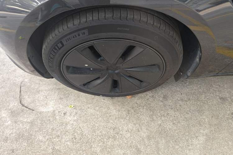 Used Tesla Model 3 2023 Rear-Wheel-Drive Version
