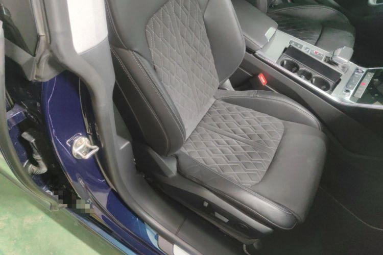 Used Audi A7L 2024 45TFSI quattro S-line Visionary Edition Flow Crystal Package
