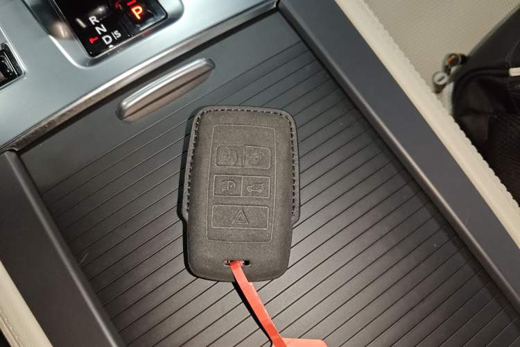 Used Jaguar F-PACE 2021 250 PS R-Dynamic SE
