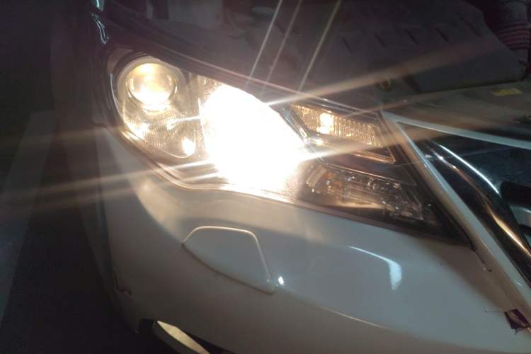 Used Toyota RAV4 2015 2.0L CVT Two-Wheel Drive Fashion Edition Right Front Headlight