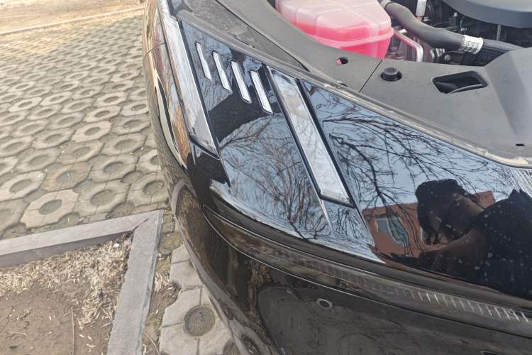 Used Lynk & Co 10 EM-P 2025 Model 120 Four-Wheel Drive Ultra Right Front Headlight