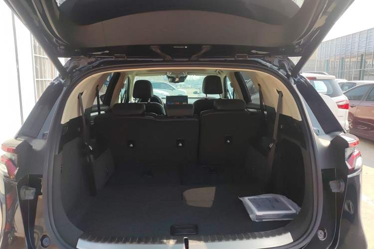 Used BYD Tang 2019 2.0T Automatic SmartConnect Luxury 7-Seater China VI Standard
