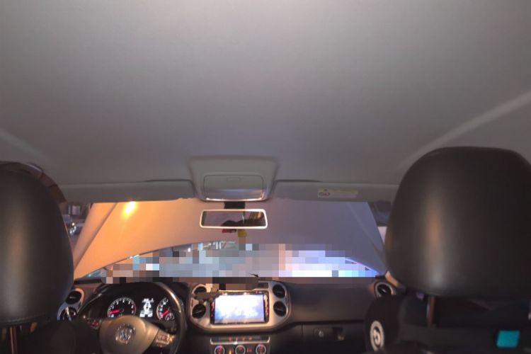 Used Volkswagen Tiguan 2015 1.8TSI Automatic Two-Wheel Drive Comfort Edition Headliner