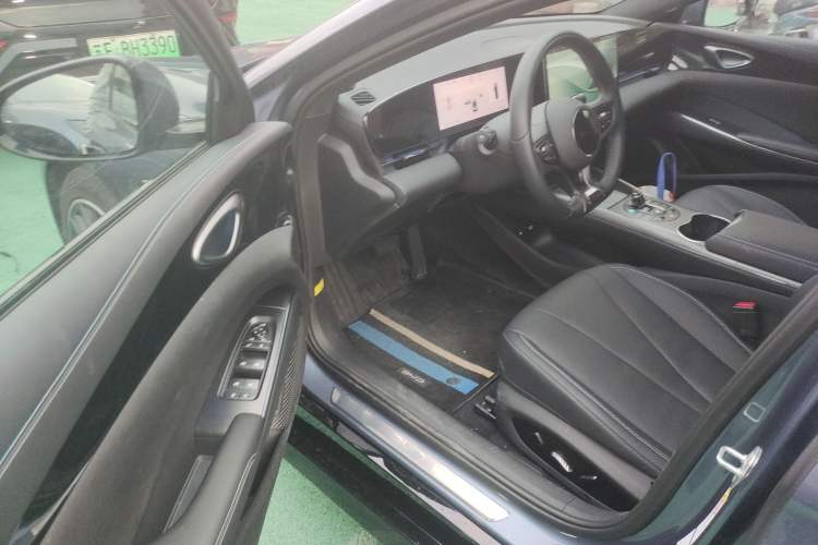 Used BYD Seal 2025 650 Long-Range Version
