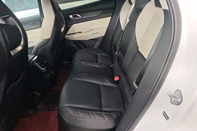 Used Lynk & Co 05 2020 2.0TD Two-Wheel Drive Shine Halo