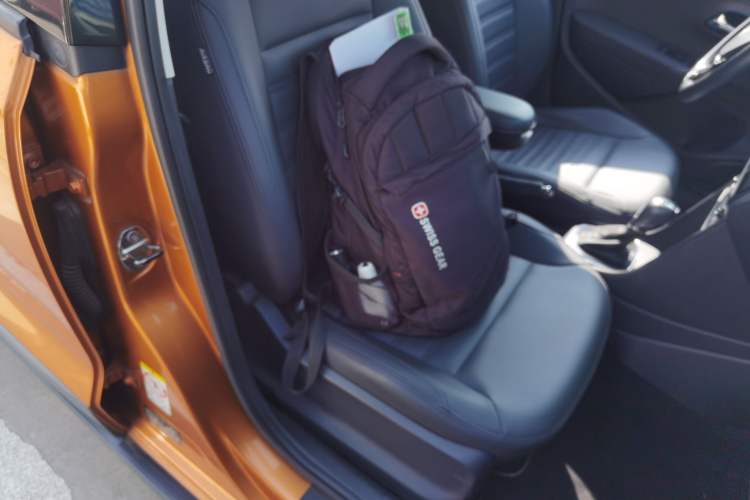 Used Volkswagen Polo 2014 1.6L Cross Polo Automatic Right Front Seat