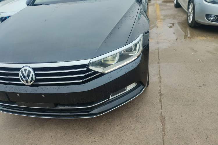 Used Volkswagen Magotan 2019 330TSI DSG Leading Edition China V Standard
